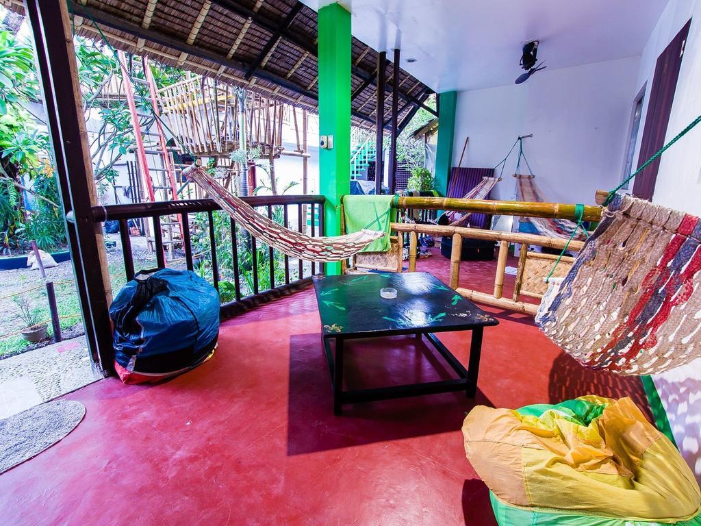 Jeepney Hostel And Kite Resort Balabag  Exterior foto
