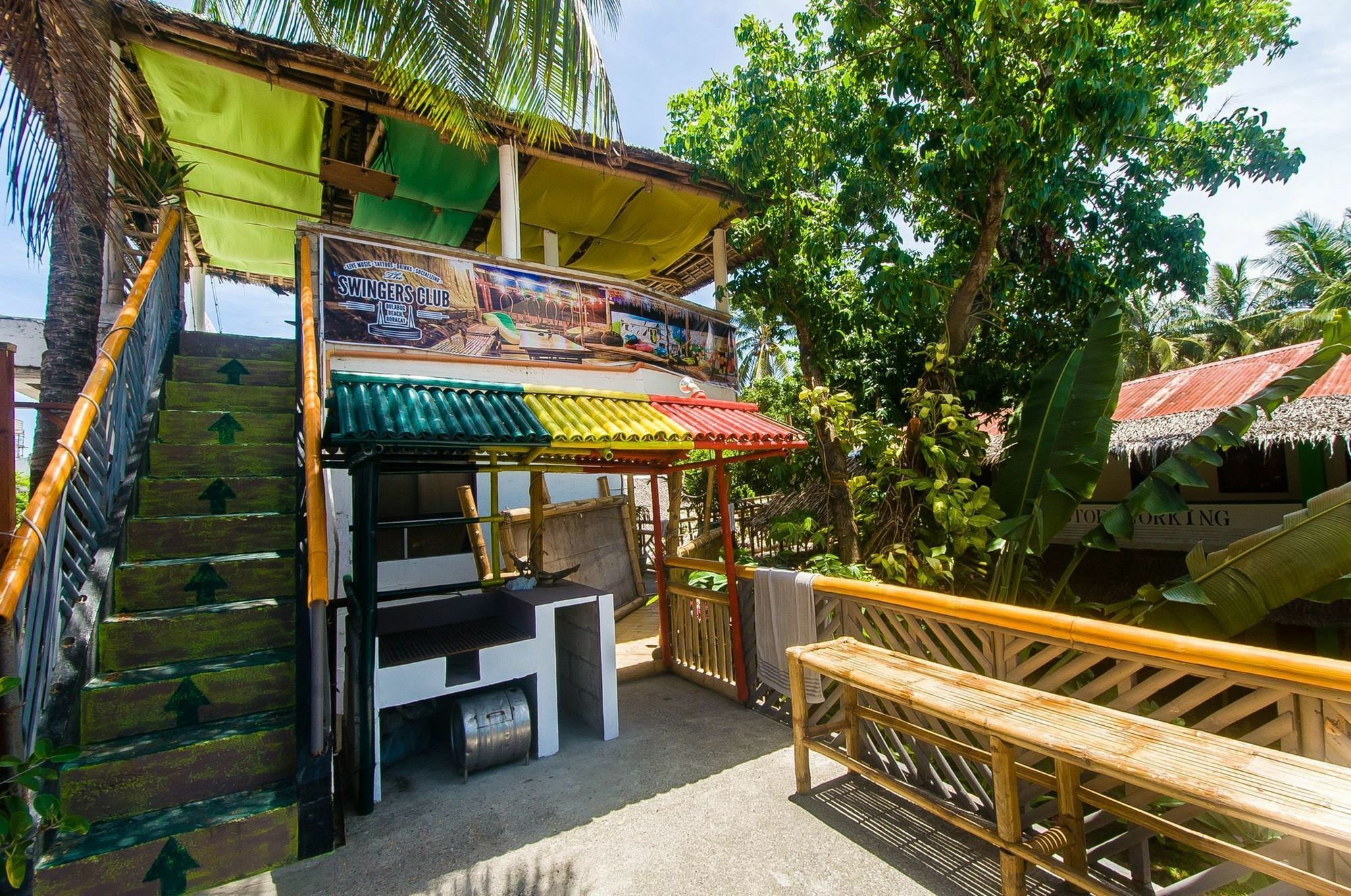 Jeepney Hostel And Kite Resort Balabag  Exterior foto