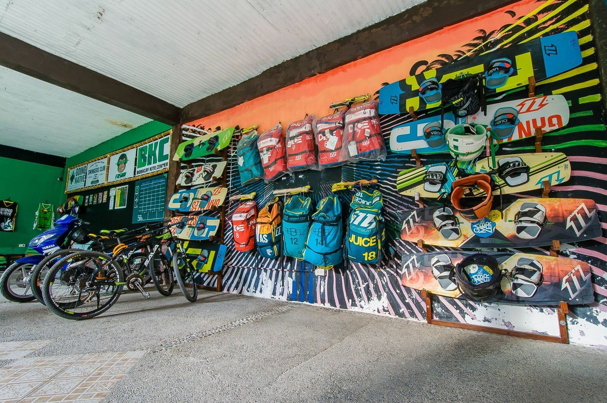 Jeepney Hostel And Kite Resort Balabag  Exterior foto